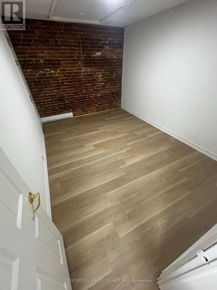 6 - 174.5 Hunter Street W, Peterborough (Town Ward 3), Ontario  K9H 2L2 - Photo 6 - X12471702