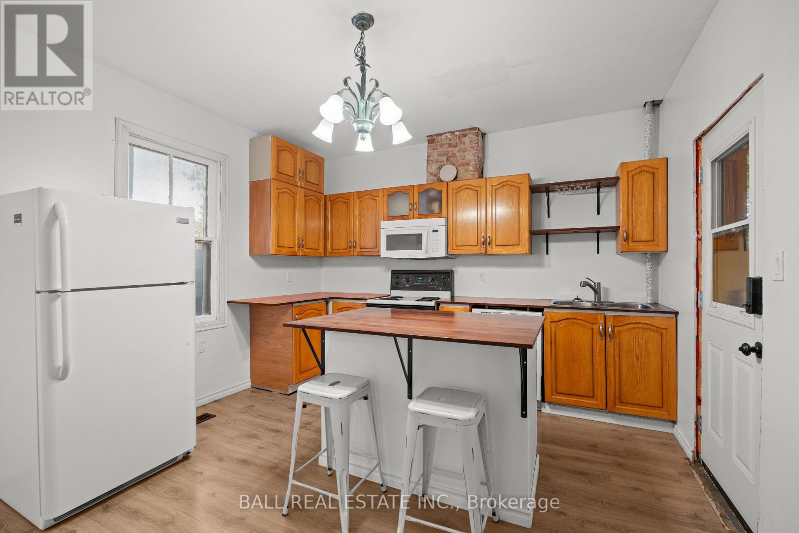 45 Lafayette Avenue, Peterborough (Town Ward 3), Ontario  K9J 5C1 - Photo 15 - X12471704