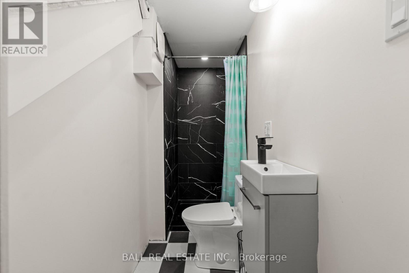 45 Lafayette Avenue, Peterborough (Town Ward 3), Ontario  K9J 5C1 - Photo 19 - X12471704