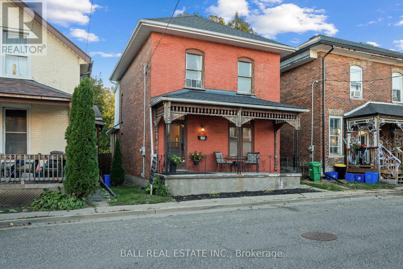 45 Lafayette Avenue, Peterborough (Town Ward 3), Ontario  K9J 5C1 - Photo 2 - X12471704