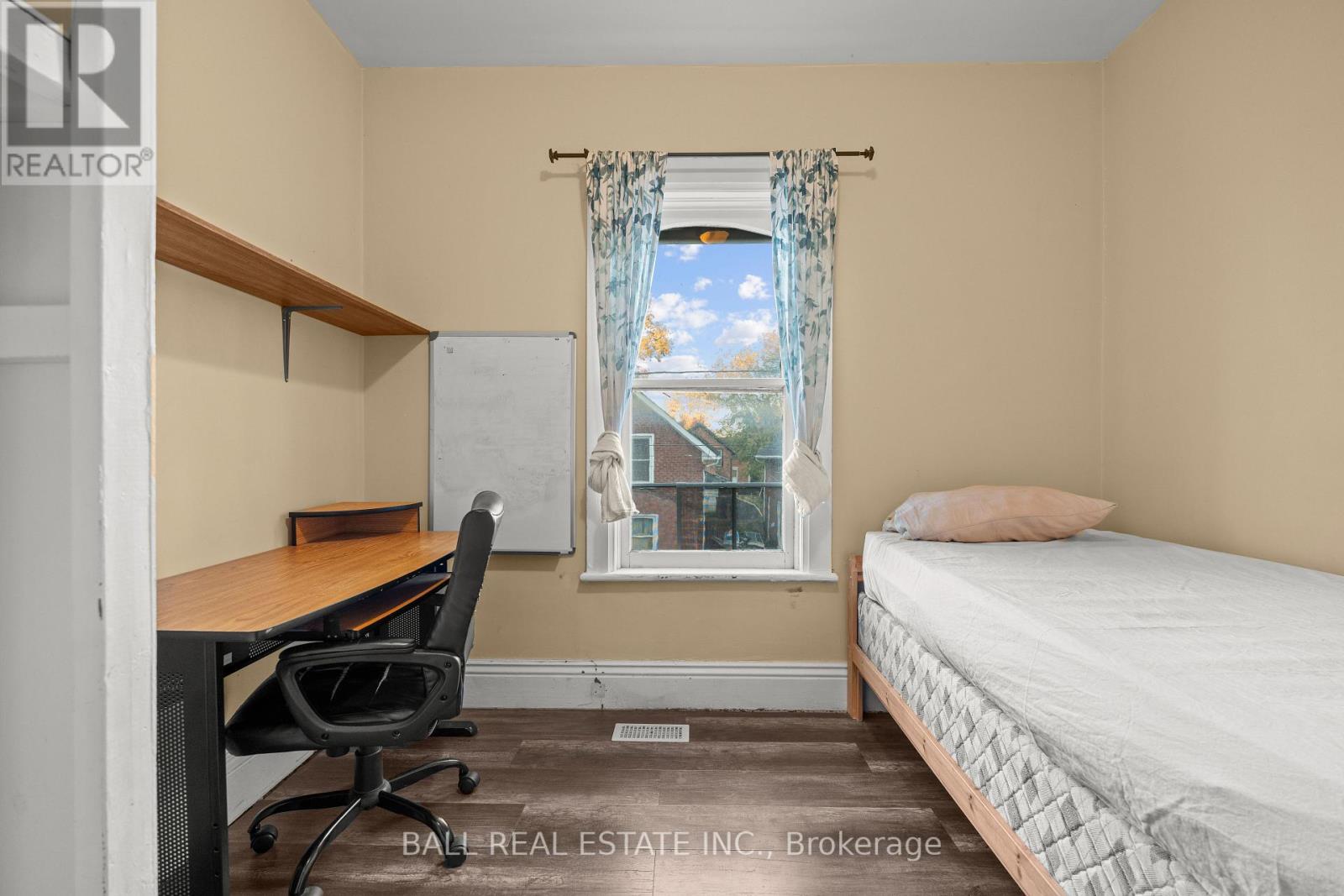 45 Lafayette Avenue, Peterborough (Town Ward 3), Ontario  K9J 5C1 - Photo 24 - X12471704