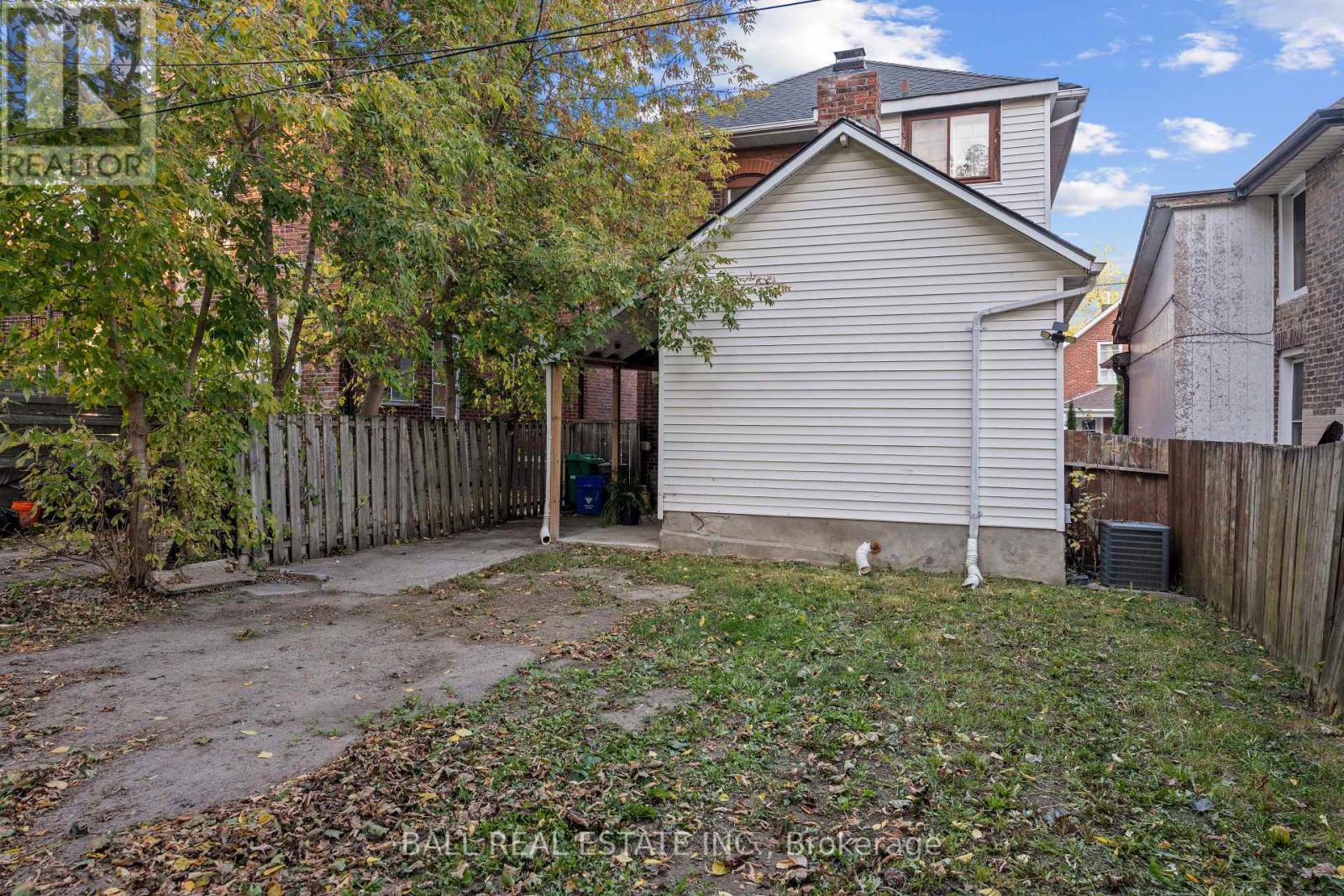 45 Lafayette Avenue, Peterborough (Town Ward 3), Ontario  K9J 5C1 - Photo 37 - X12471704