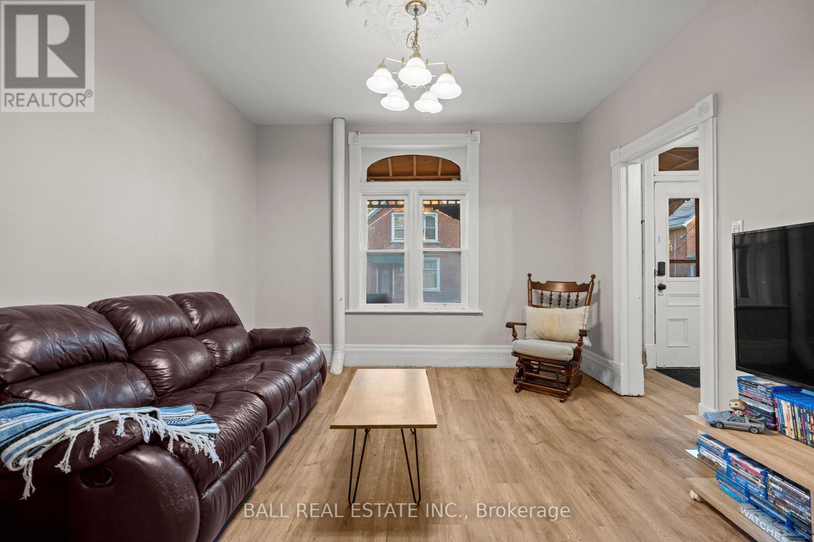 45 Lafayette Avenue, Peterborough (Town Ward 3), Ontario  K9J 5C1 - Photo 9 - X12471704
