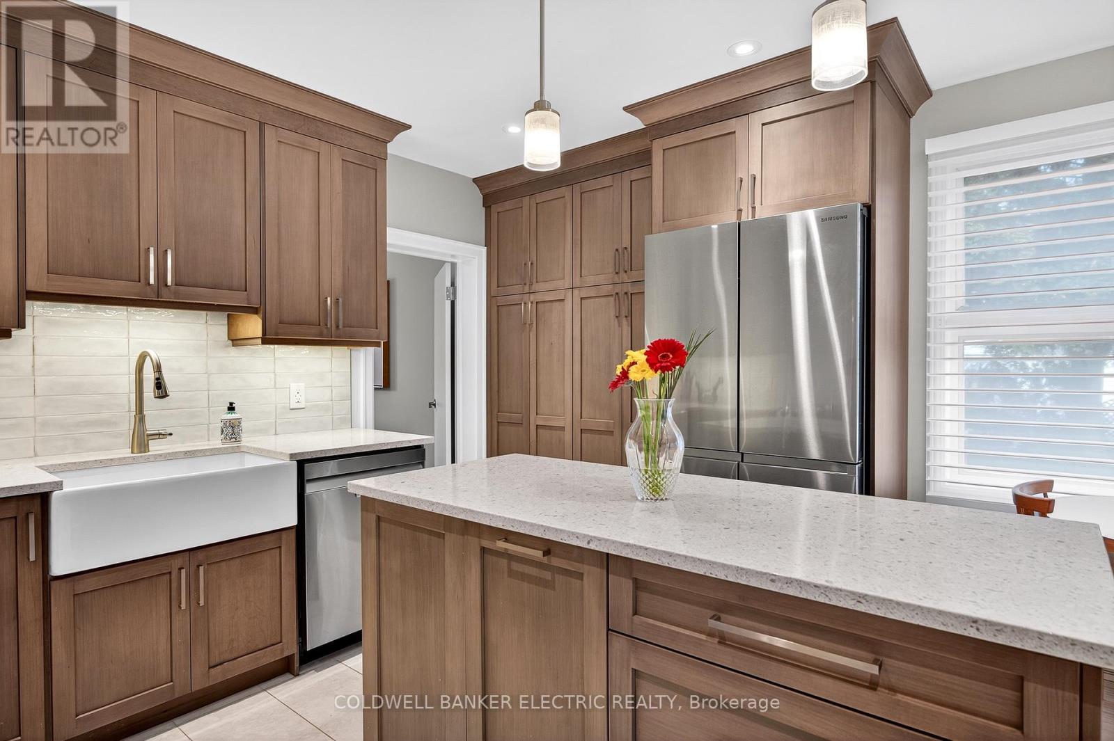 230 Geraldine Avenue, Peterborough (Northcrest Ward 5), Ontario  K9H 4T9 - Photo 13 - X12471798