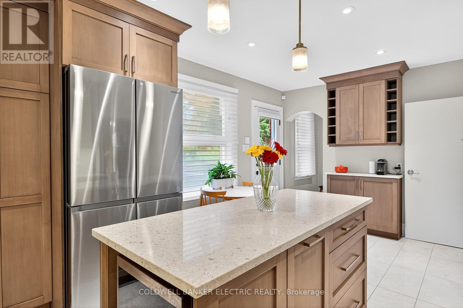 230 Geraldine Avenue, Peterborough (Northcrest Ward 5), Ontario  K9H 4T9 - Photo 15 - X12471798