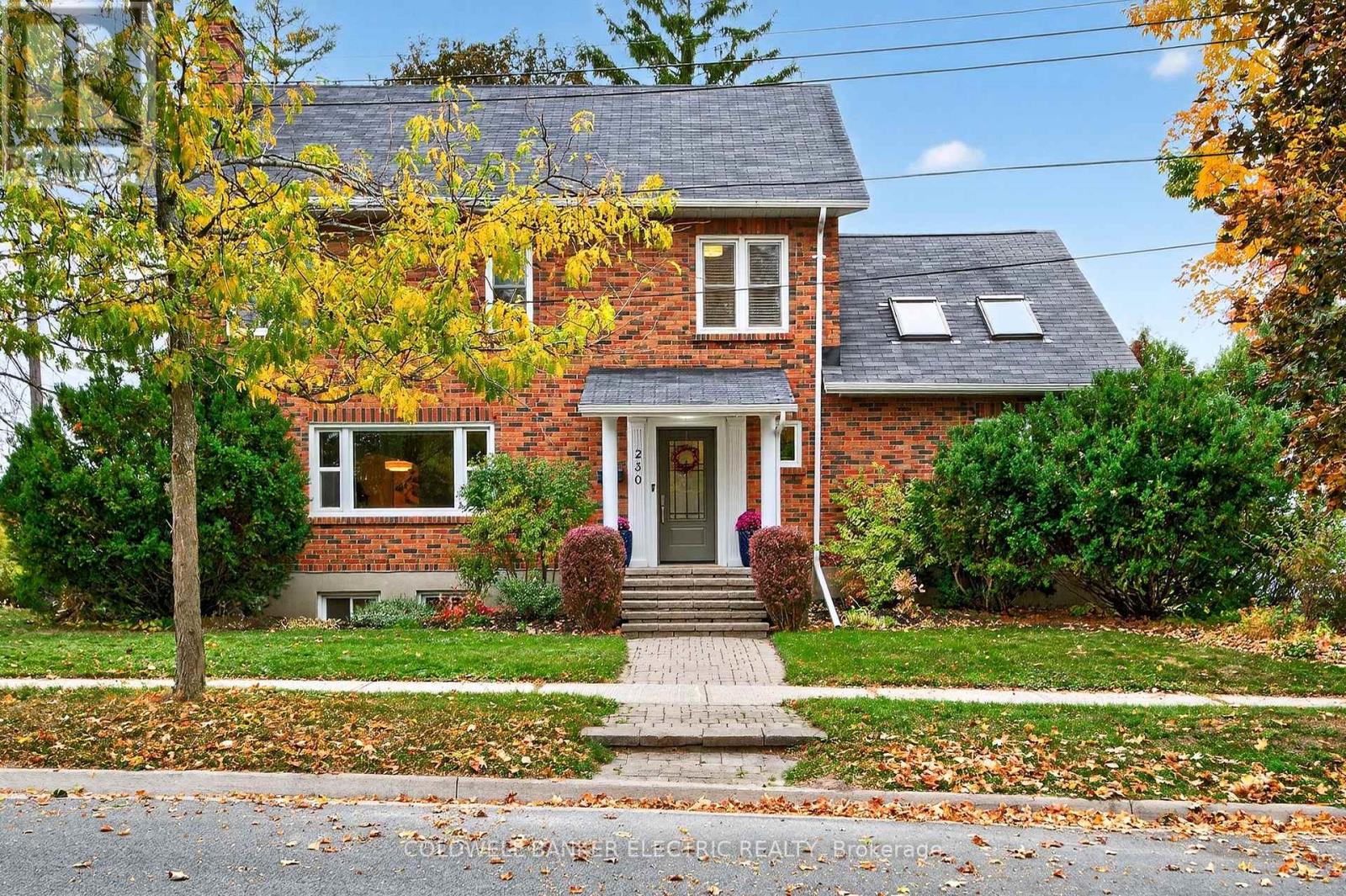 230 Geraldine Avenue, Peterborough (Northcrest Ward 5), Ontario  K9H 4T9 - Photo 2 - X12471798