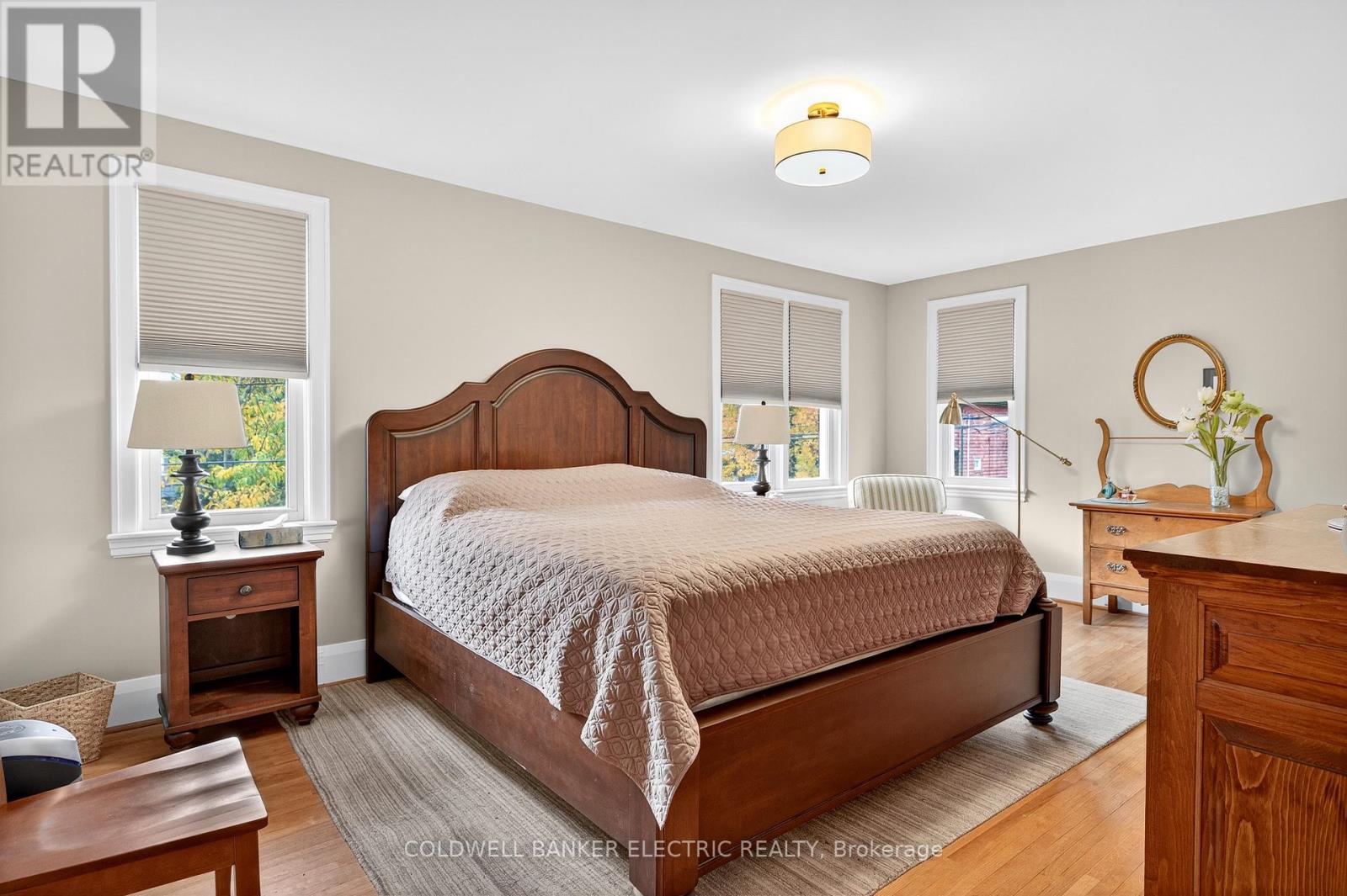 230 Geraldine Avenue, Peterborough (Northcrest Ward 5), Ontario  K9H 4T9 - Photo 27 - X12471798