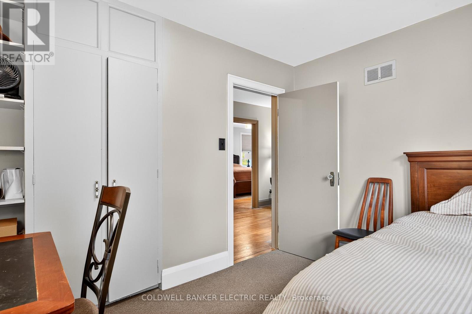 230 Geraldine Avenue, Peterborough (Northcrest Ward 5), Ontario  K9H 4T9 - Photo 36 - X12471798