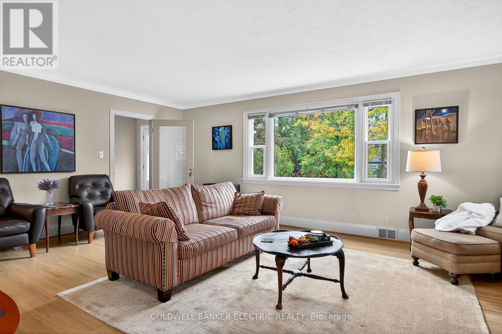 230 Geraldine Avenue, Peterborough (Northcrest Ward 5), Ontario  K9H 4T9 - Photo 6 - X12471798