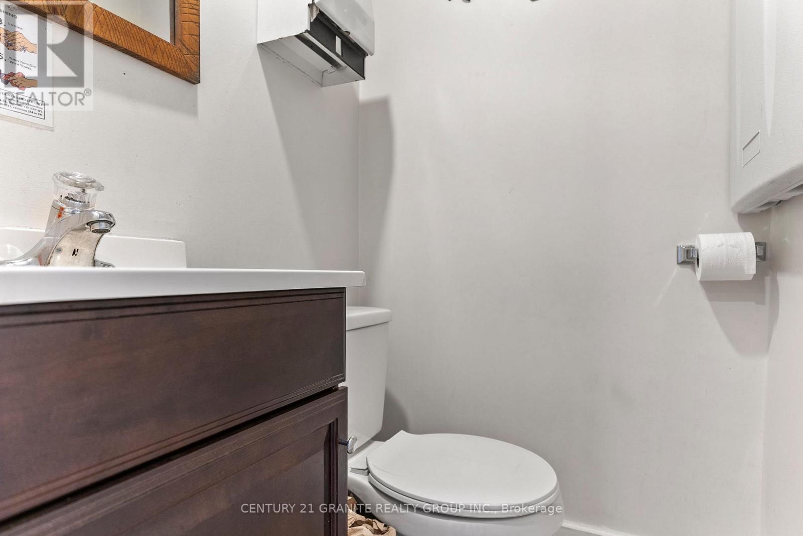 183 Hastings Street N, Bancroft (Bancroft Ward), Ontario  K0L 1C0 - Photo 17 - X12471926