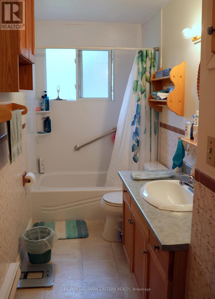 824 Sidney Drive, Selwyn, Ontario  K0L 1T0 - Photo 14 - X12472027