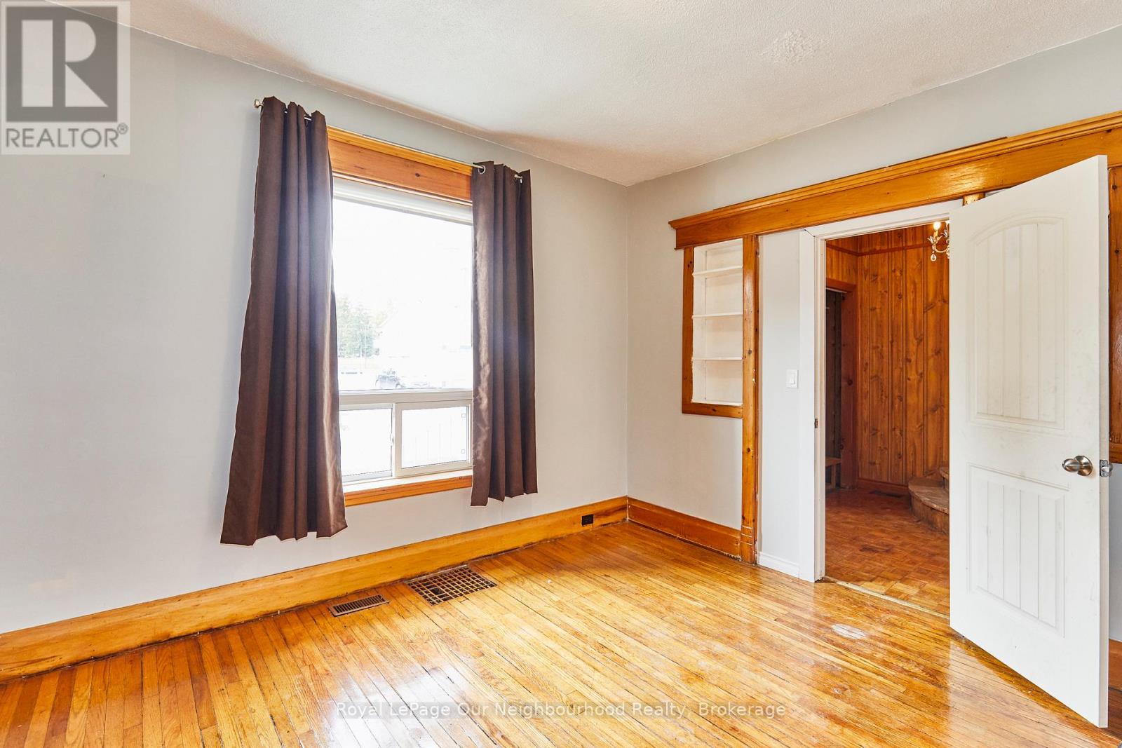 444 George Street S, Peterborough (Town Ward 3), Ontario  K9J 3E3 - Photo 4 - X12473026
