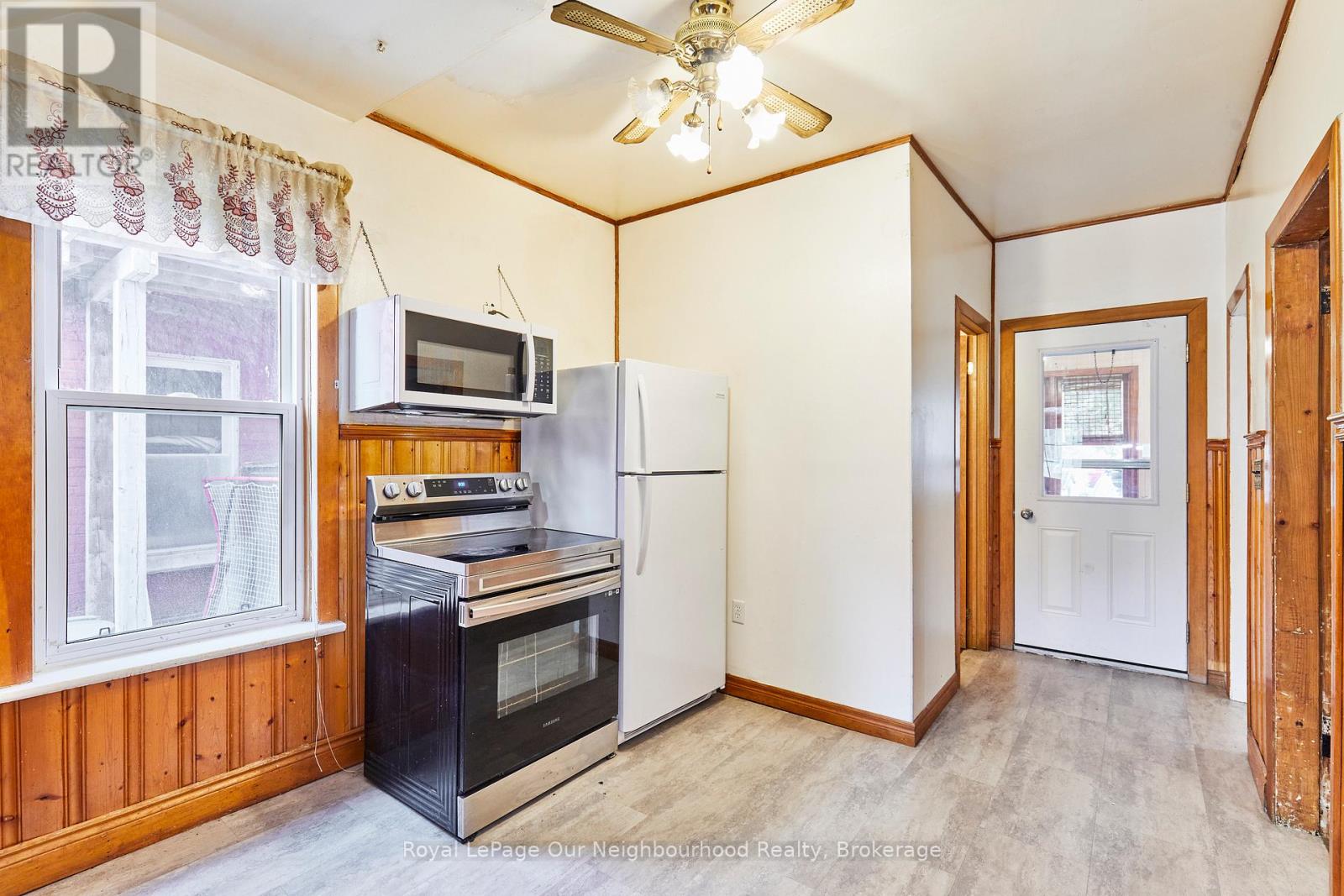 444 George Street S, Peterborough (Town Ward 3), Ontario  K9J 3E3 - Photo 5 - X12473026