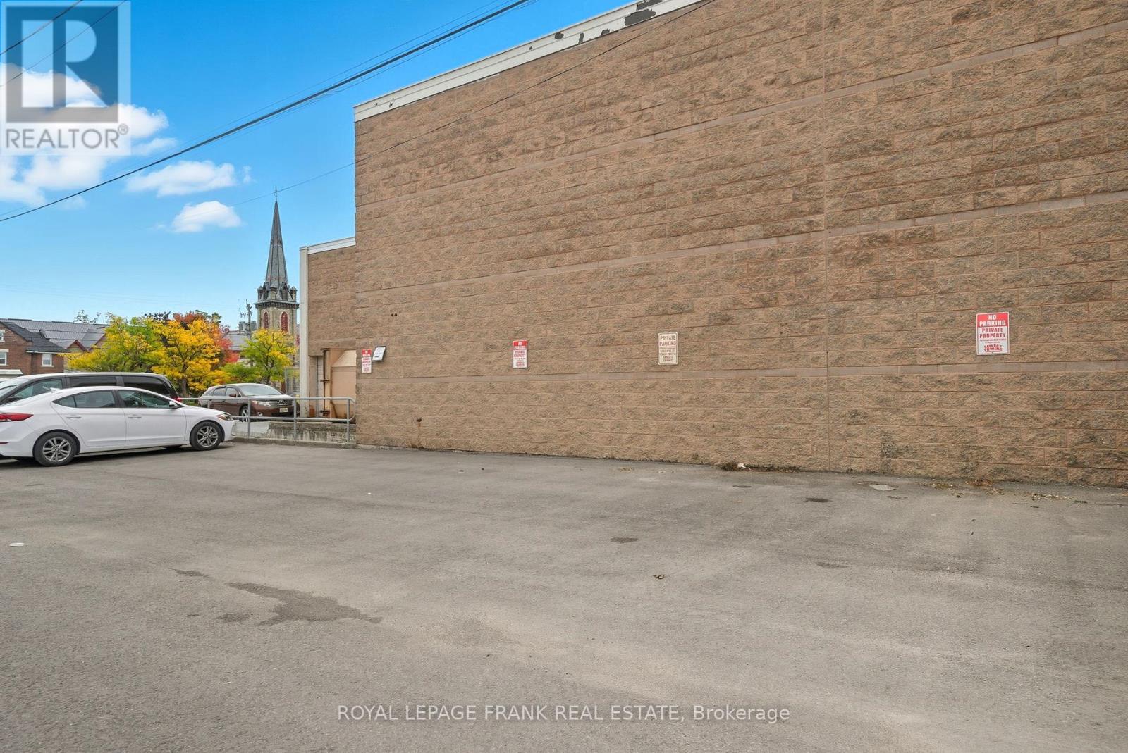 15-17 William Street S, Kawartha Lakes (Lindsay), Ontario  K9V 3A3 - Photo 27 - X12473115