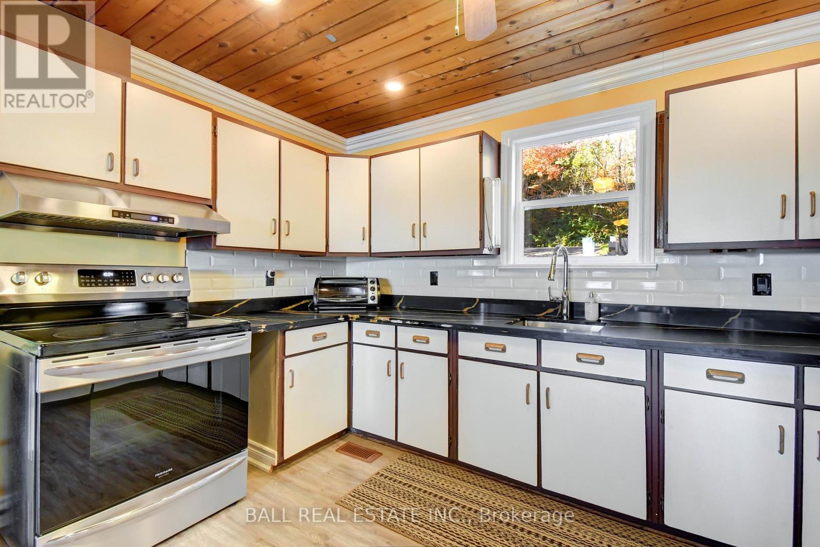1903 White Lake Road West Road, Douro-Dummer, Ontario  K0L 2H0 - Photo 8 - X12473198