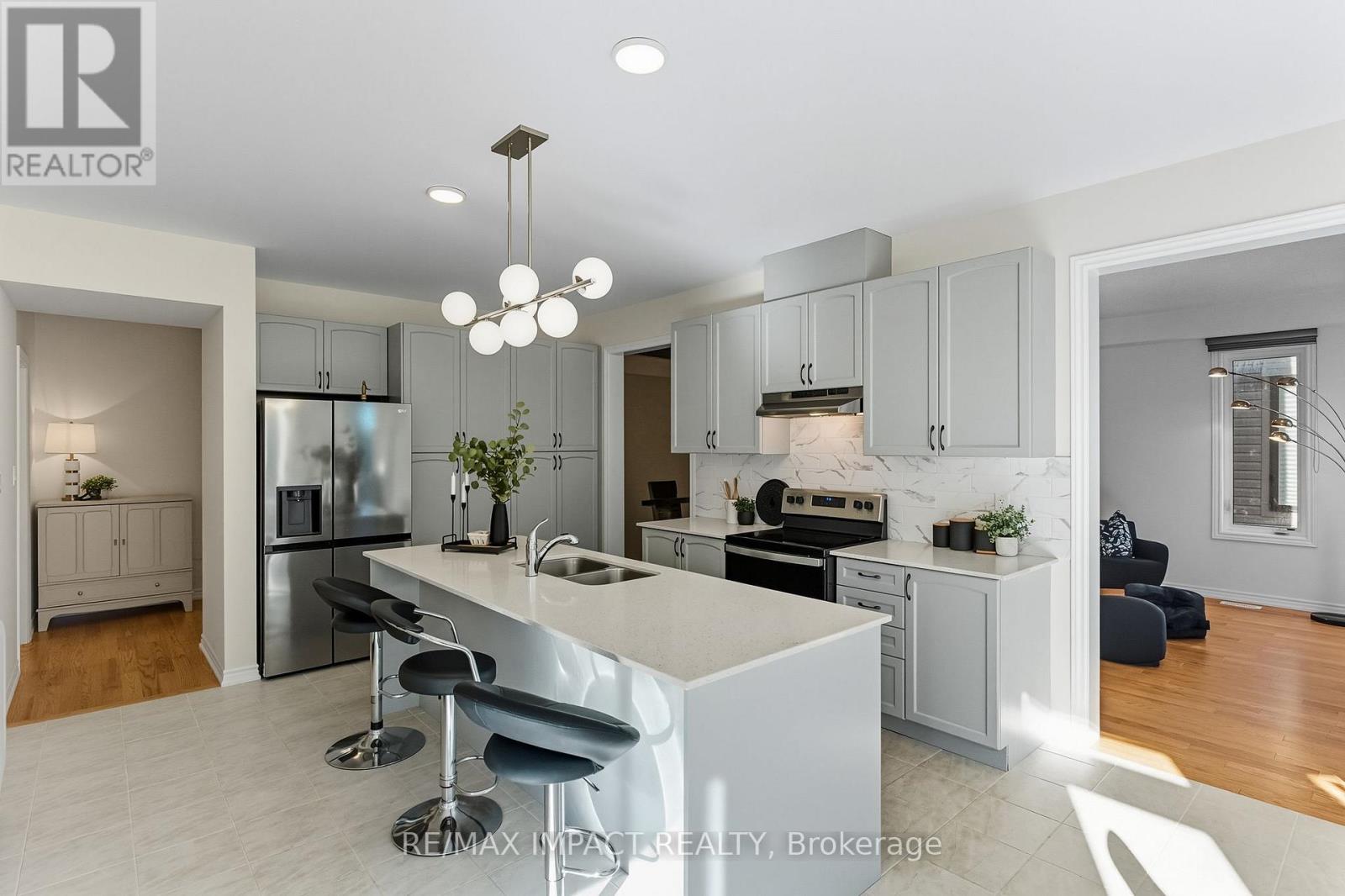 39 Connolly Road, Kawartha Lakes (Lindsay), Ontario  K9V 5H5 - Photo 10 - X12473182