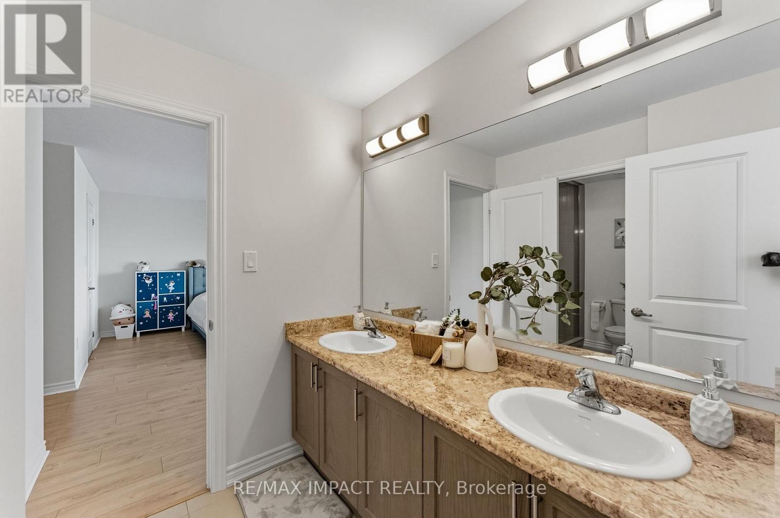 39 Connolly Road, Kawartha Lakes (Lindsay), Ontario  K9V 5H5 - Photo 32 - X12473182