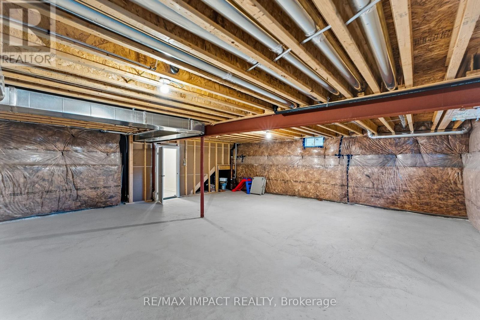 39 Connolly Road, Kawartha Lakes (Lindsay), Ontario  K9V 5H5 - Photo 42 - X12473182