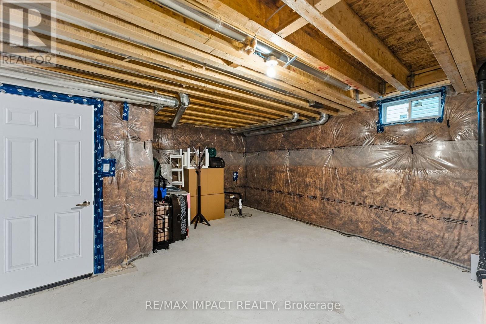 39 Connolly Road, Kawartha Lakes (Lindsay), Ontario  K9V 5H5 - Photo 43 - X12473182