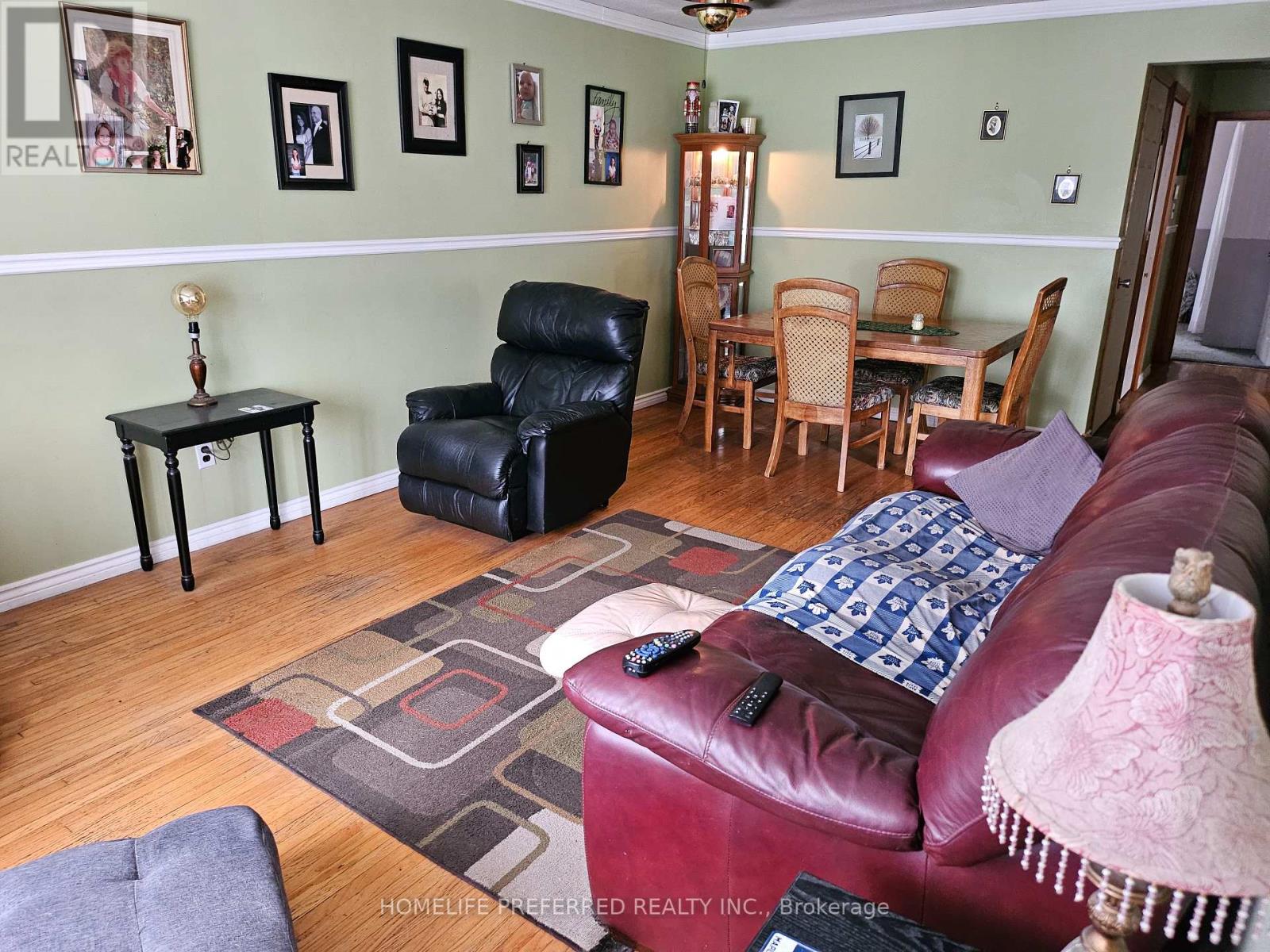 17b Beechwood Drive, Peterborough (Monaghan Ward 2), Ontario  K9J 1M2 - Photo 9 - X12473724