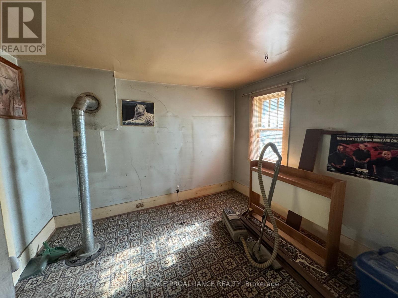 3 Gore Street, Kawartha Lakes (Manvers), Ontario  L0A 1A0 - Photo 16 - X12474153