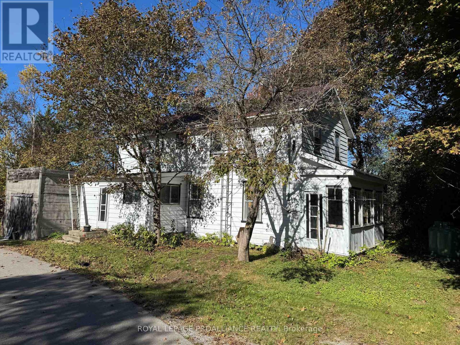 3 Gore Street, Kawartha Lakes (Manvers), Ontario  L0A 1A0 - Photo 3 - X12474153