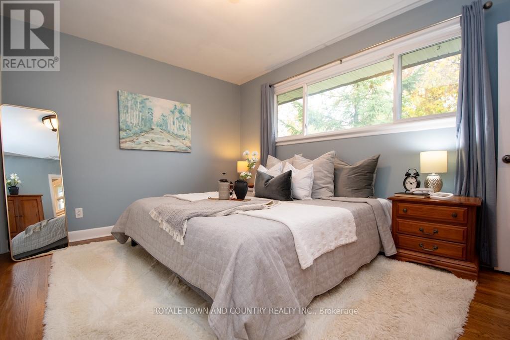 112 Adelaide Street N, Kawartha Lakes (Lindsay), Ontario  K9V 4L9 - Photo 20 - X12474156