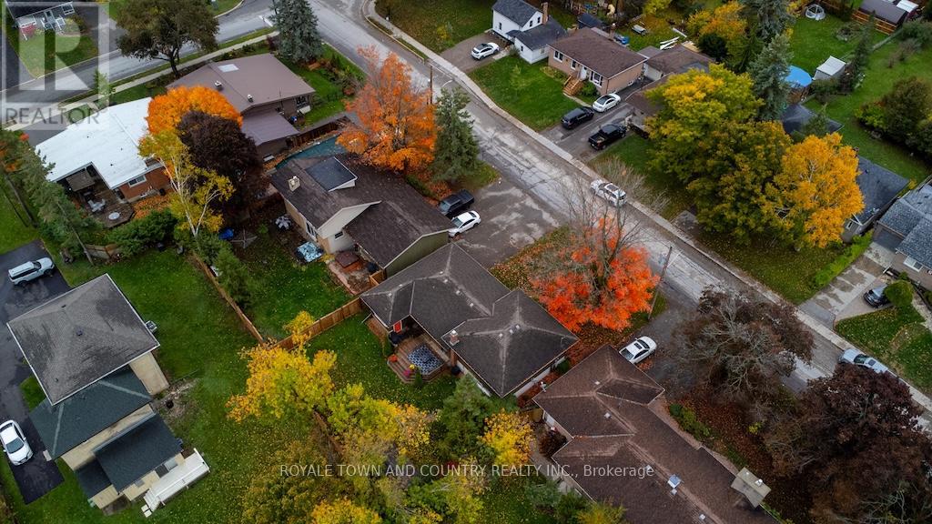 112 Adelaide Street N, Kawartha Lakes (Lindsay), Ontario  K9V 4L9 - Photo 36 - X12474156