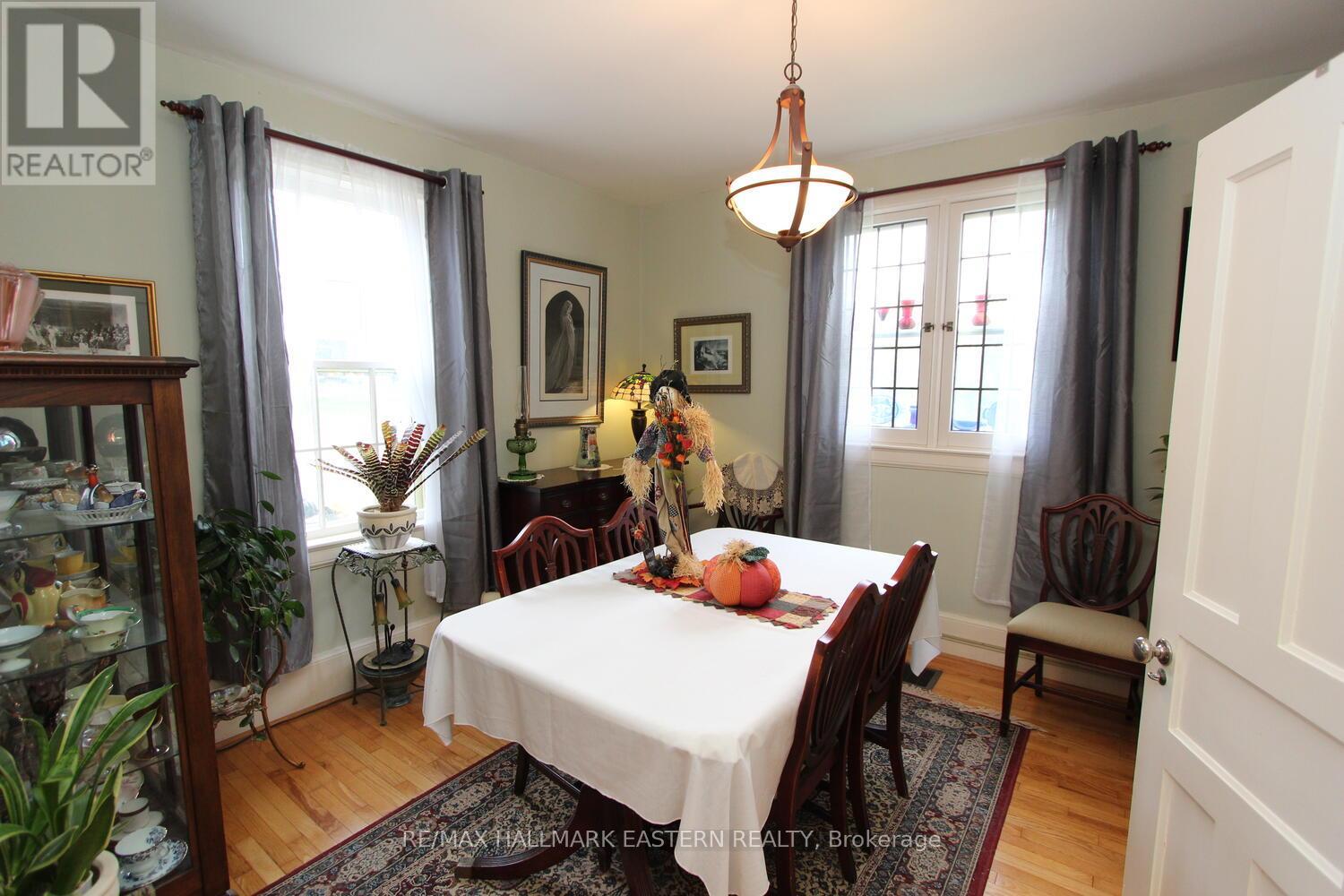 81 Second Street, Trent Hills (Campbellford), Ontario  K0L 1L0 - Photo 11 - X12474265