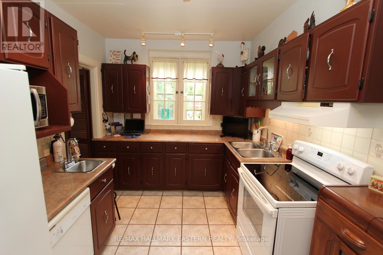 81 Second Street, Trent Hills (Campbellford), Ontario  K0L 1L0 - Photo 6 - X12474265