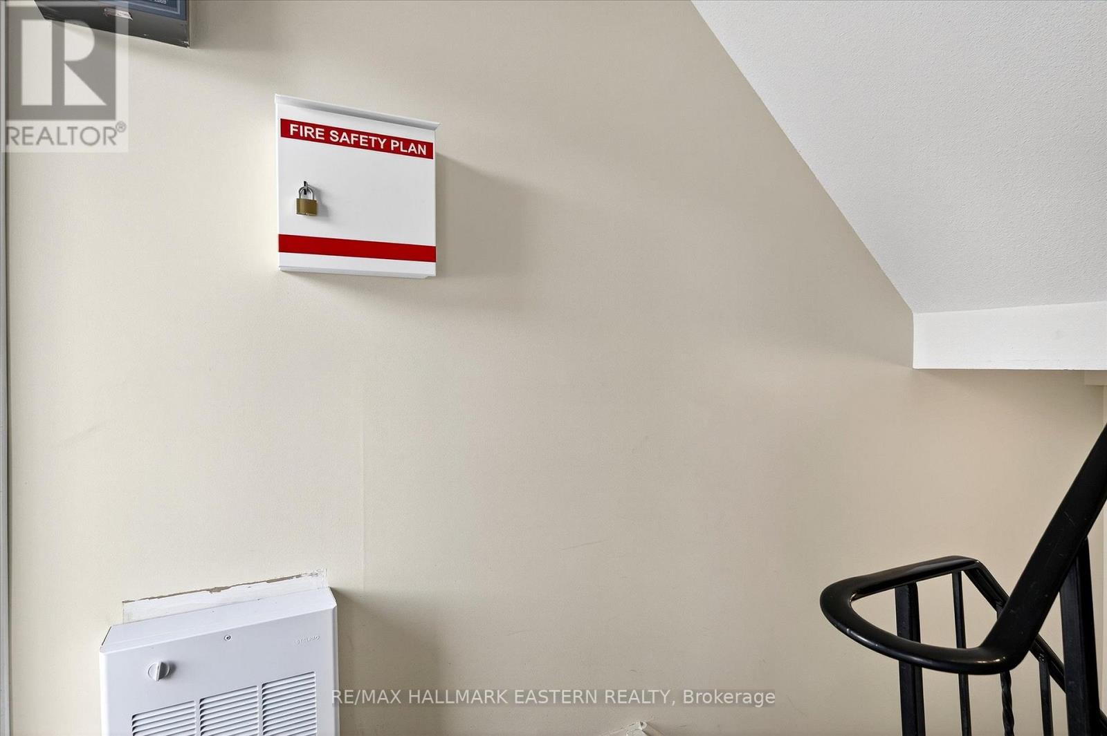 135 Lansdowne Street W, Peterborough (Otonabee Ward 1), Ontario  K9J 1Y2 - Photo 10 - X12474441