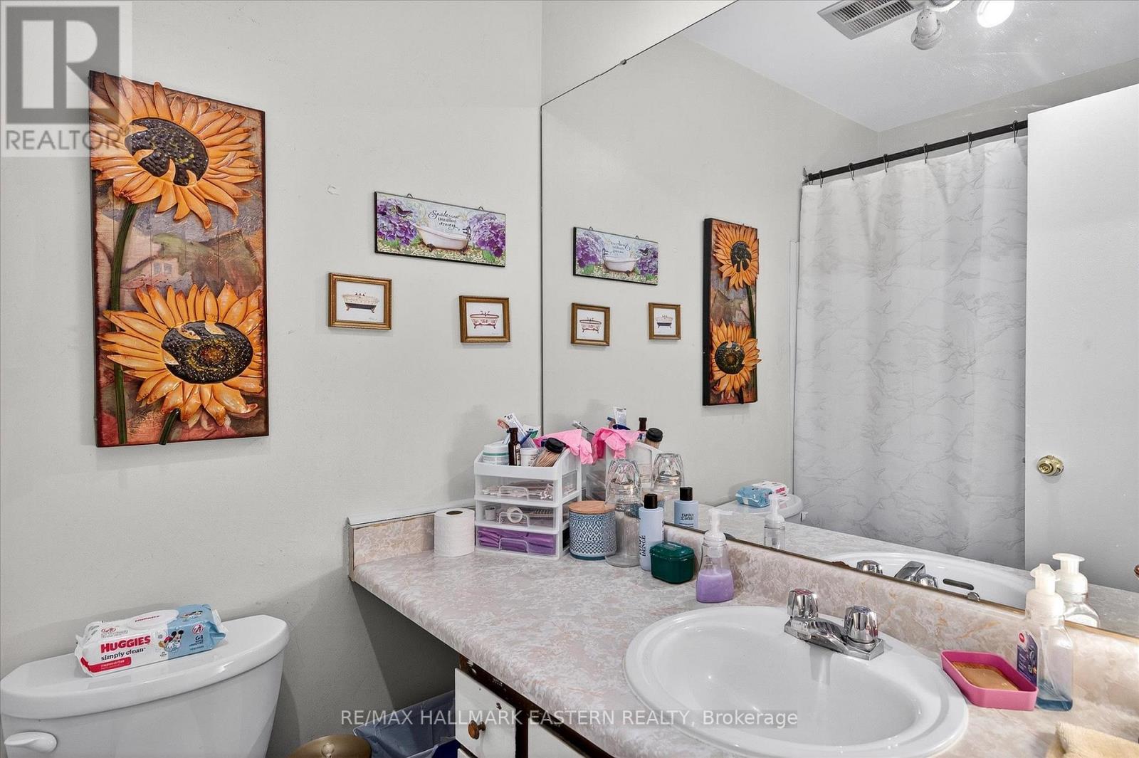 135 Lansdowne Street W, Peterborough (Otonabee Ward 1), Ontario  K9J 1Y2 - Photo 32 - X12474441