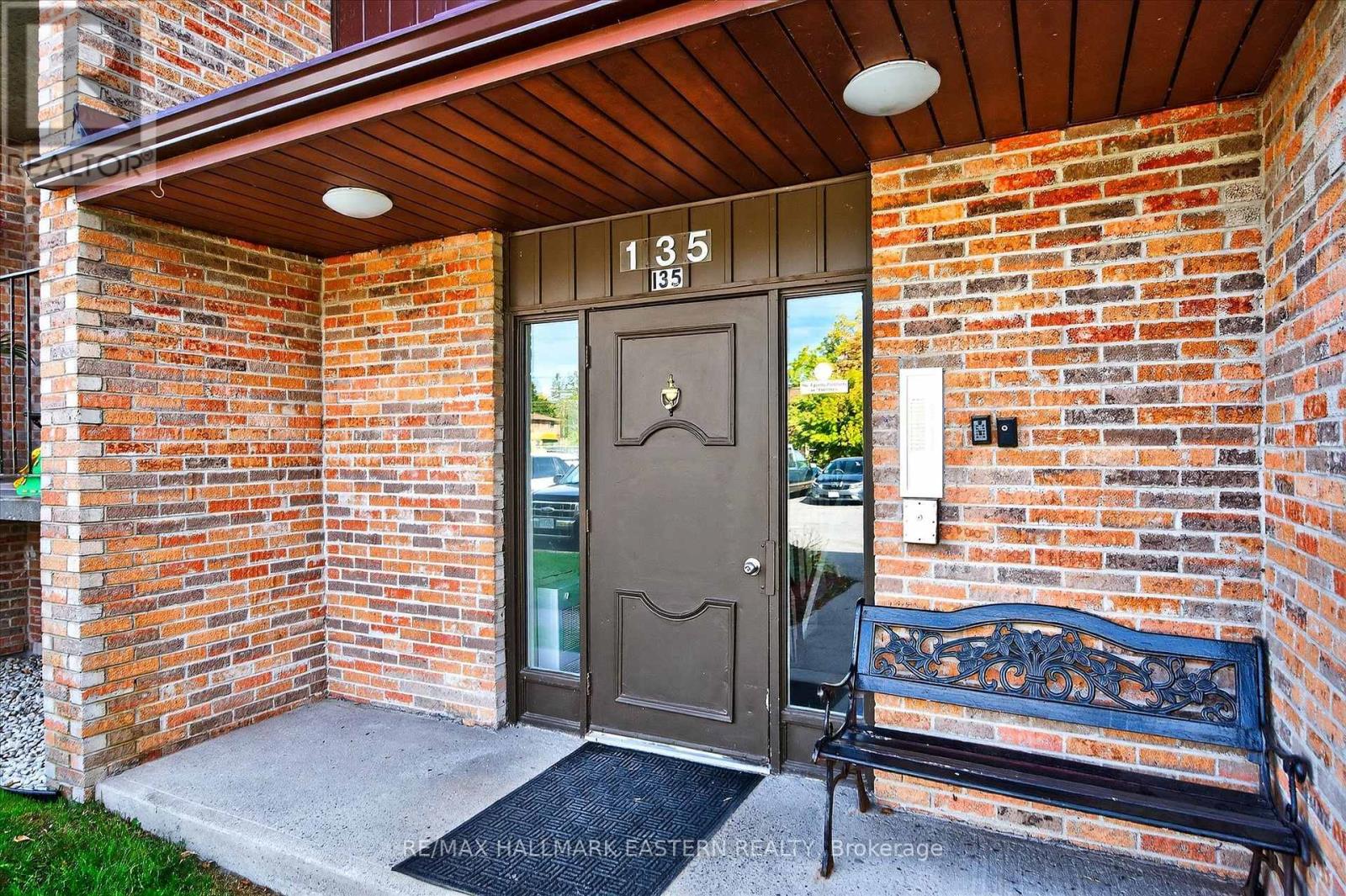 135 Lansdowne Street W, Peterborough (Otonabee Ward 1), Ontario  K9J 1Y2 - Photo 7 - X12474441