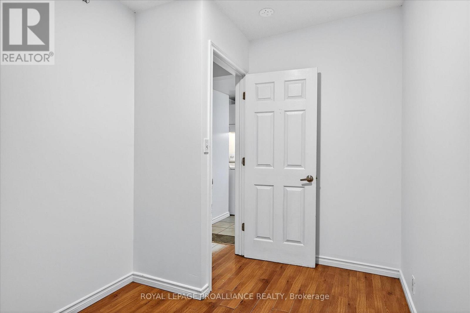 346 London Street, Peterborough (Town Ward 3), Ontario  K9H 2Z7 - Photo 25 - X12474483