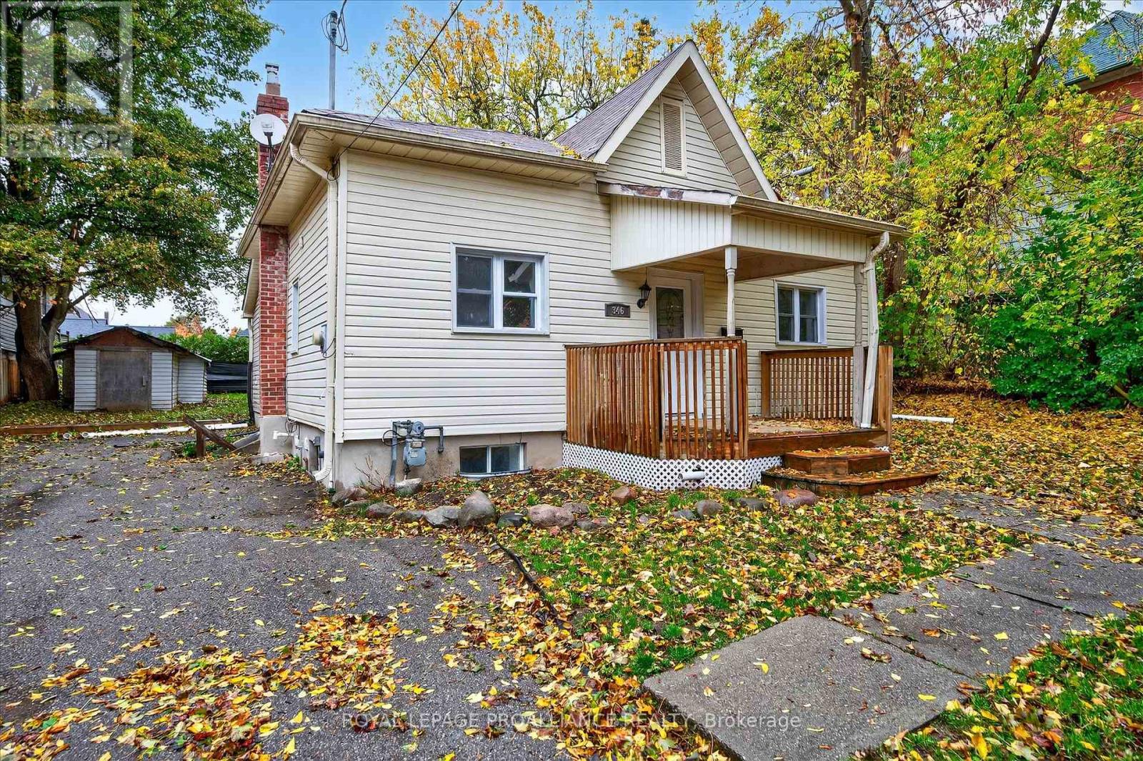 346 London Street, Peterborough (Town Ward 3), Ontario  K9H 2Z7 - Photo 3 - X12474483