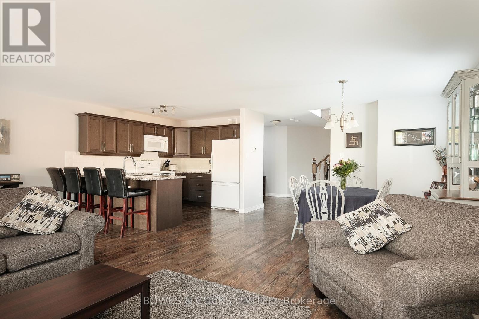 307 Louden Terrace, Peterborough (Monaghan Ward 2), Ontario  K9J 0C4 - Photo 10 - X12474716