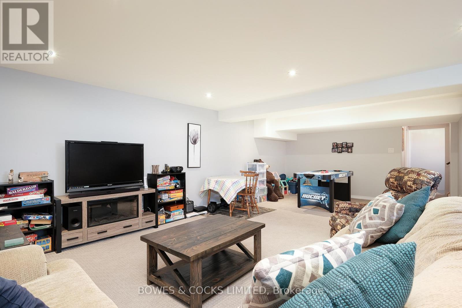 307 Louden Terrace, Peterborough (Monaghan Ward 2), Ontario  K9J 0C4 - Photo 29 - X12474716