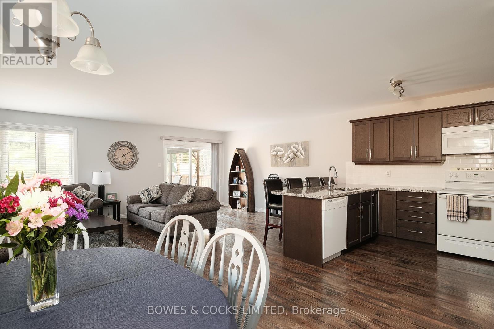 307 Louden Terrace, Peterborough (Monaghan Ward 2), Ontario  K9J 0C4 - Photo 9 - X12474716