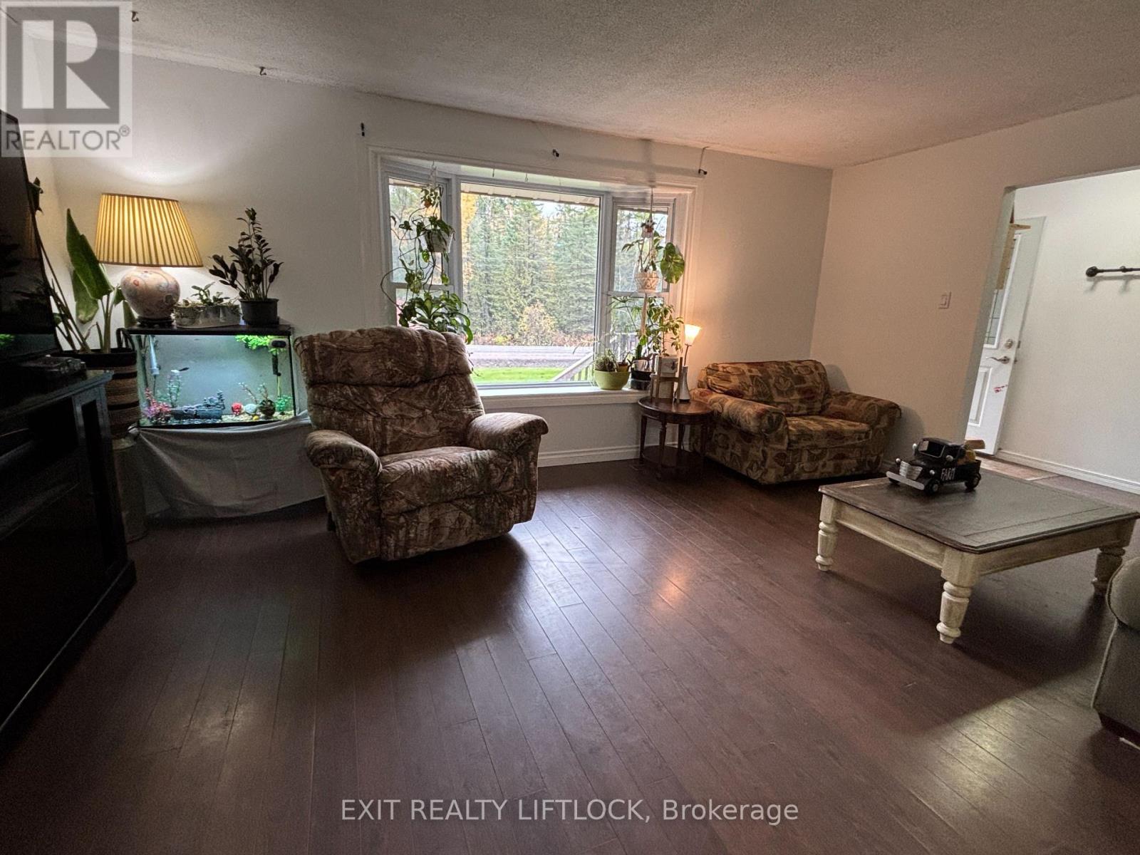 404 Belmont Concession 8, Havelock-Belmont-Methuen, Ontario  K0L 1Z0 - Photo 4 - X12475398