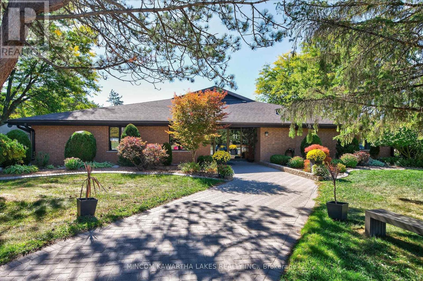 6 - 11 Paddock Wood, Peterborough (Ashburnham Ward 4), Ontario  K9H 7H2 - Photo 3 - X12475764