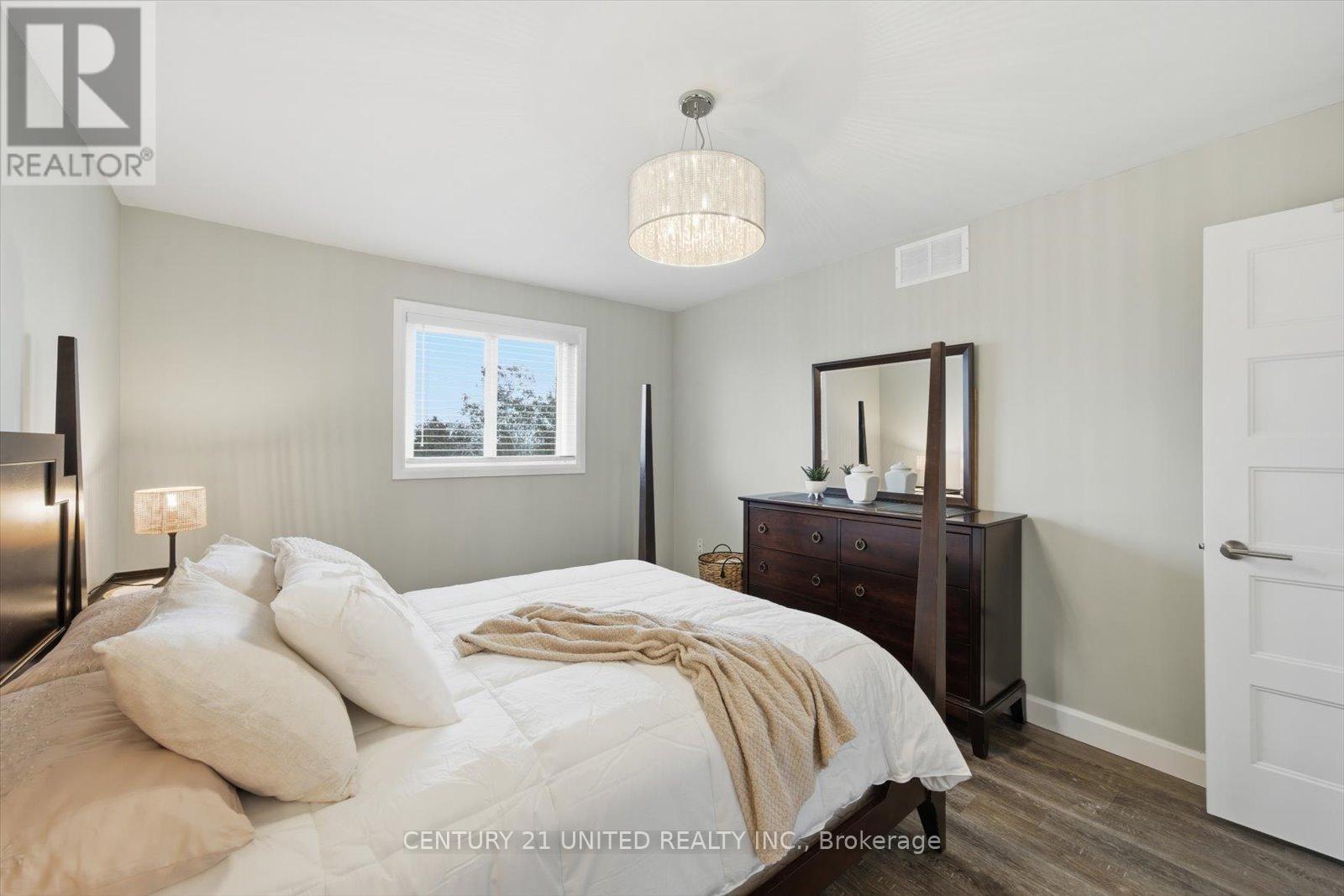 2339 Kawartha Heights Boulevard, Peterborough (Monaghan Ward 2), Ontario  K9K 1S4 - Photo 20 - X12476066