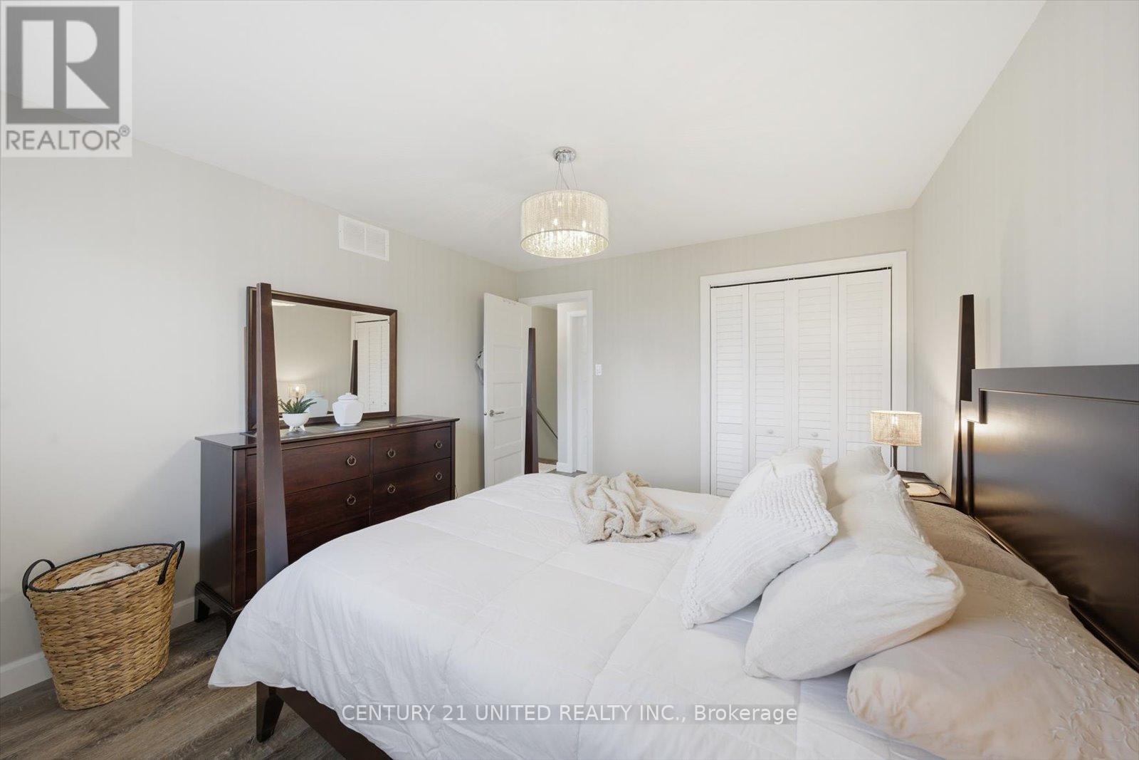 2339 Kawartha Heights Boulevard, Peterborough (Monaghan Ward 2), Ontario  K9K 1S4 - Photo 22 - X12476066