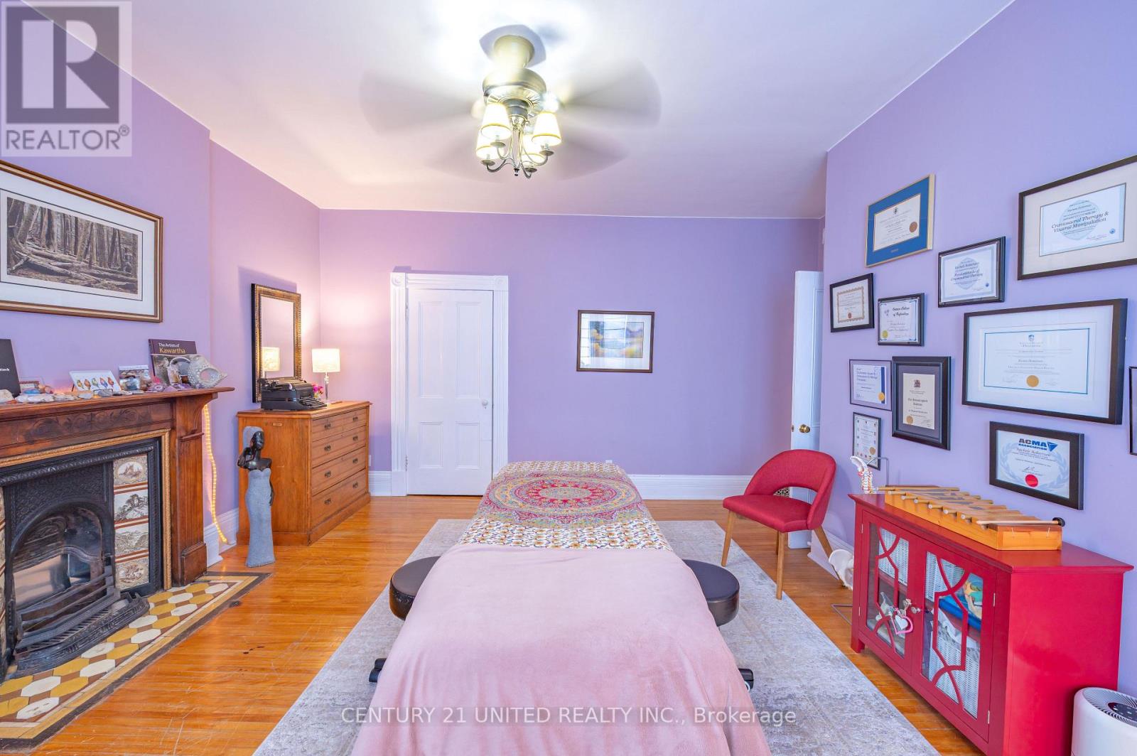 210 Mcdonnel Street, Peterborough (Town Ward 3), Ontario  K9H 2V9 - Photo 15 - X12476113