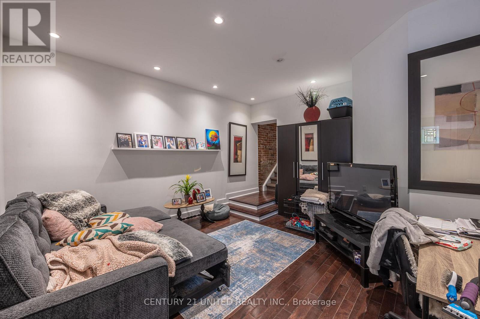 210 Mcdonnel Street, Peterborough (Town Ward 3), Ontario  K9H 2V9 - Photo 25 - X12476113