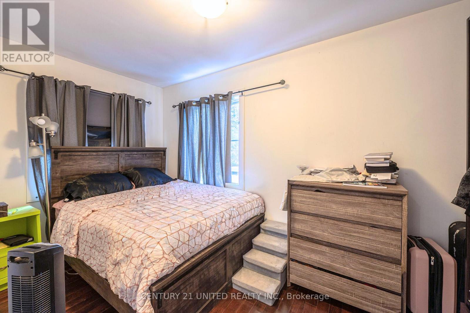 210 Mcdonnel Street, Peterborough (Town Ward 3), Ontario  K9H 2V9 - Photo 30 - X12476113