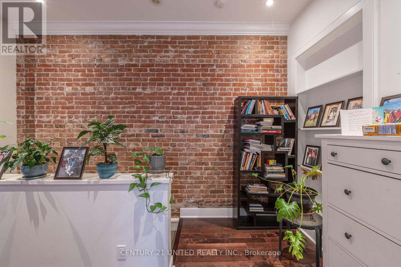 210 Mcdonnel Street, Peterborough (Town Ward 3), Ontario  K9H 2V9 - Photo 32 - X12476113