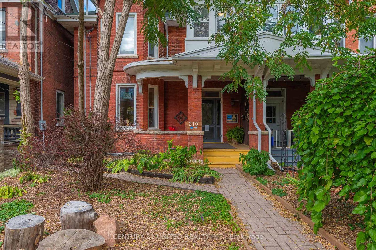 210 Mcdonnel Street, Peterborough (Town Ward 3), Ontario  K9H 2V9 - Photo 37 - X12476113