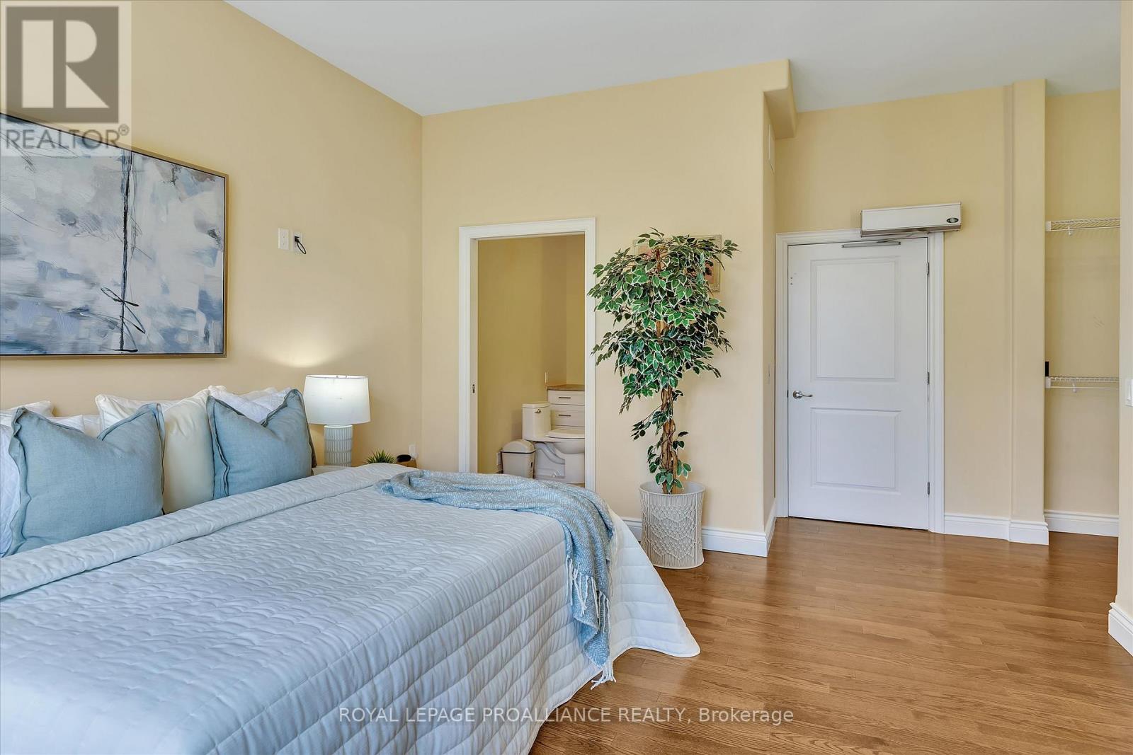 23 Brinton Drive, Peterborough (Otonabee Ward 1), Ontario  K9J 8S9 - Photo 19 - X12476114