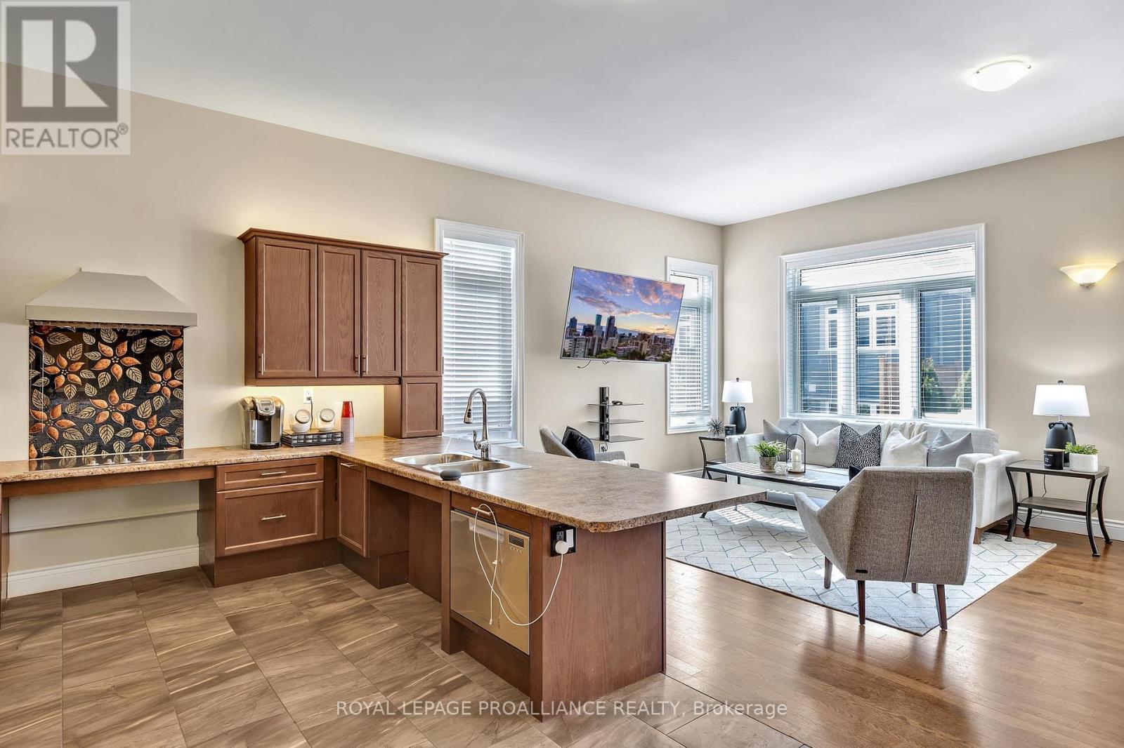 23 Brinton Drive, Peterborough (Otonabee Ward 1), Ontario  K9J 8S9 - Photo 8 - X12476114