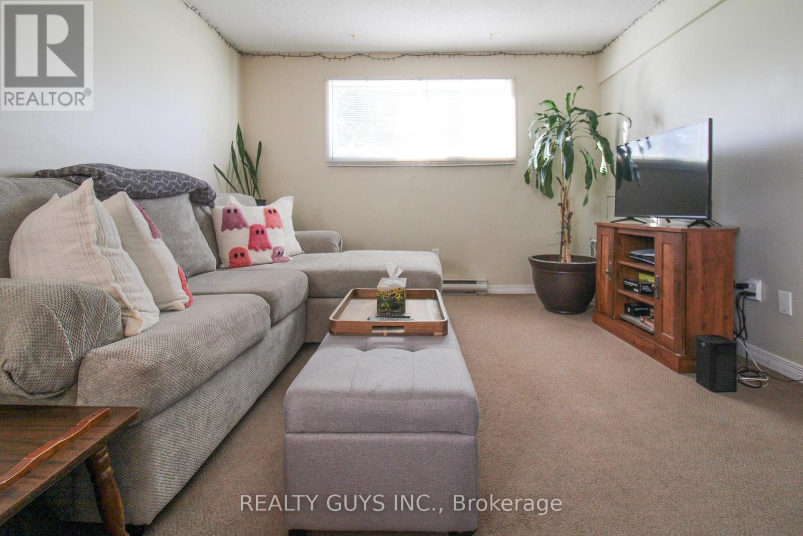 554 Crystal Drive, Peterborough (Ashburnham Ward 4), Ontario  K9J 8H5 - Photo 10 - X12476238